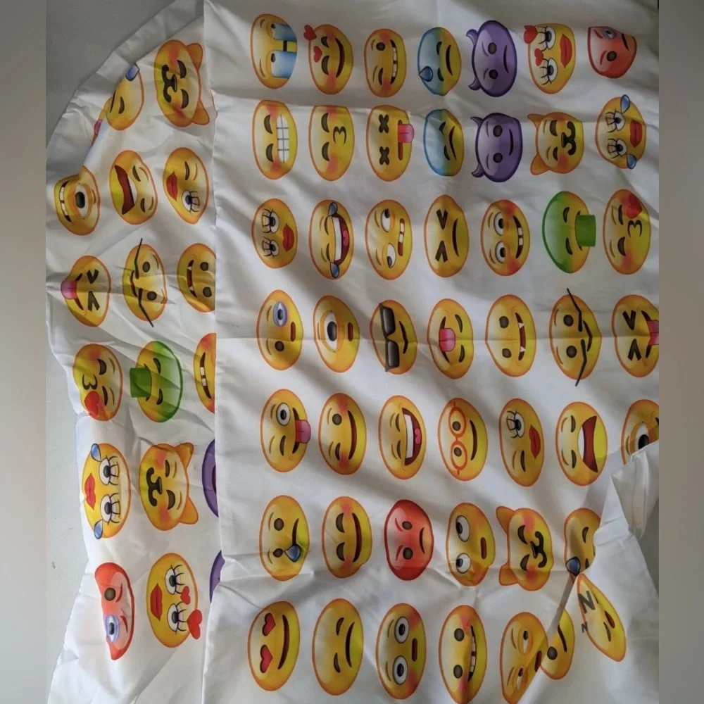 NEW- Size King Ambesonne Bedding Set Duvet Cover & 2 Pillowcases Emoji White